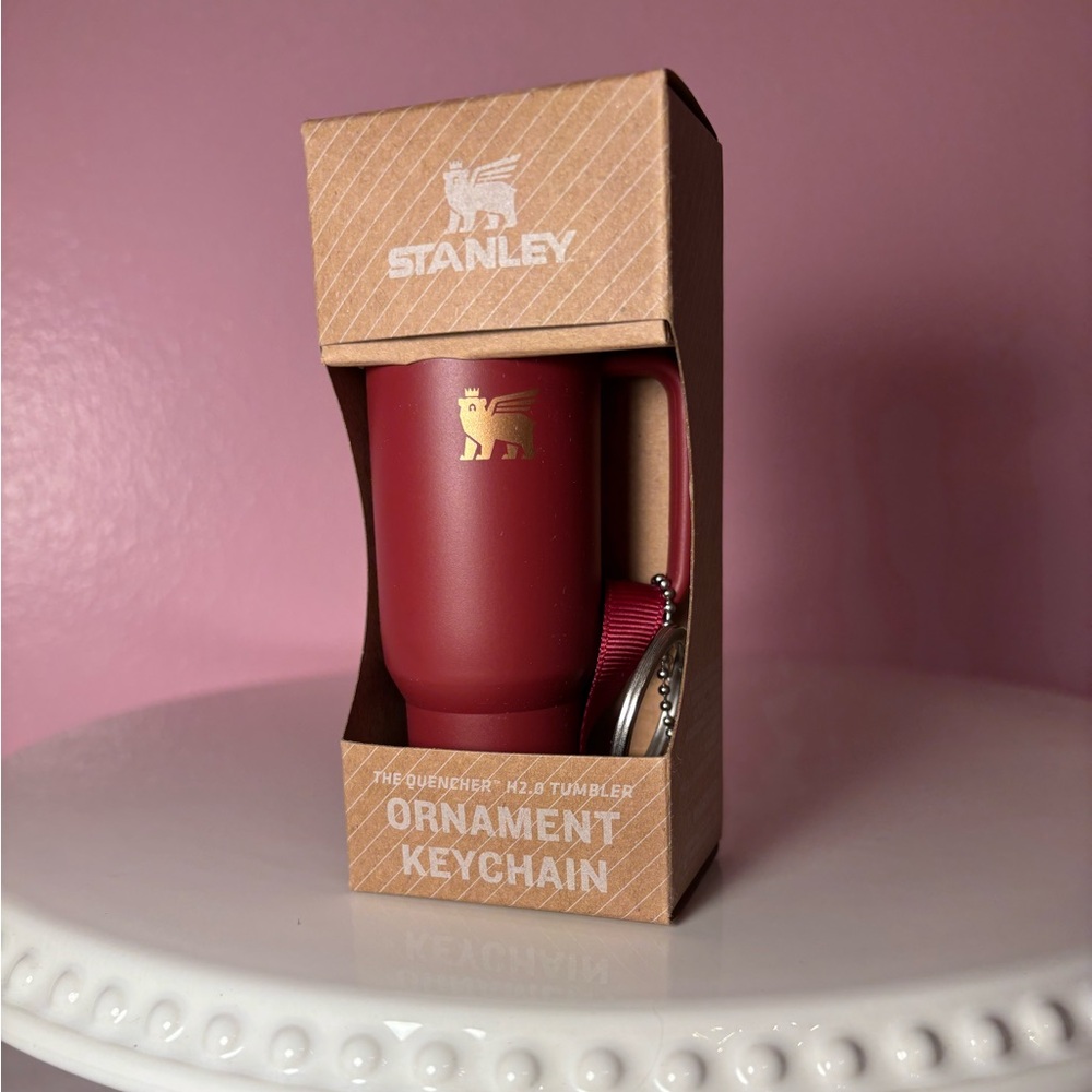 THE STANLEY QUENCHER H2.0 TUMBLER ORNAMENT KEYCHAIN